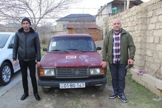 Sərvər Bəşirliyə avtomobil hədiyyə edən türkiyəli iş adamı: "Çox təsirləndim"- FOTO