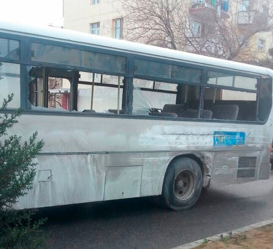 Bakıda sərnişin avtobusu ilə minik avtomobili toqquşub, ölən var