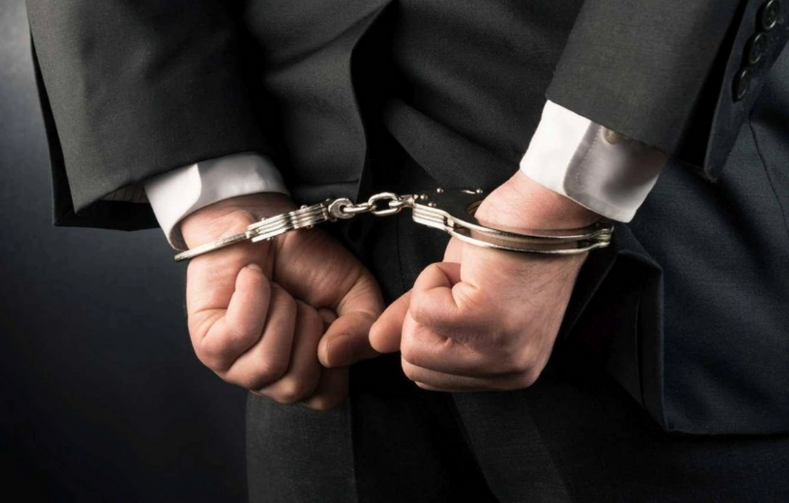 Azərbaycanda idarə rəisi həbs edildi