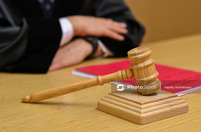 Xaçmazda yolda daşla qətl törədən şəxsə nə qədər cəza verildi?