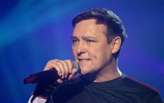 Özü həyatda olmasa da, son mahnısı təqdim edildi - Video