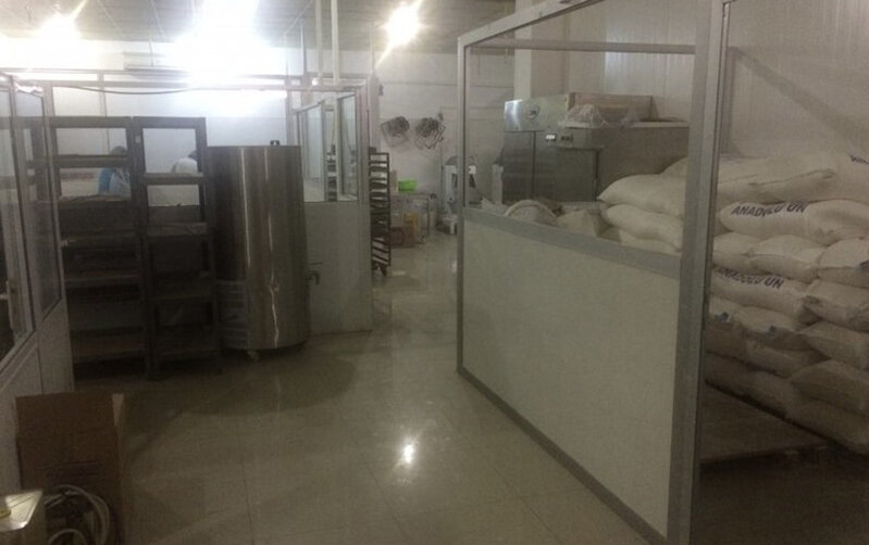 Şirniyyat sexində dəhşətli hadisə - Əlini itirdi