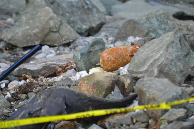 Sahildən "sualtı bomba" tapılıb