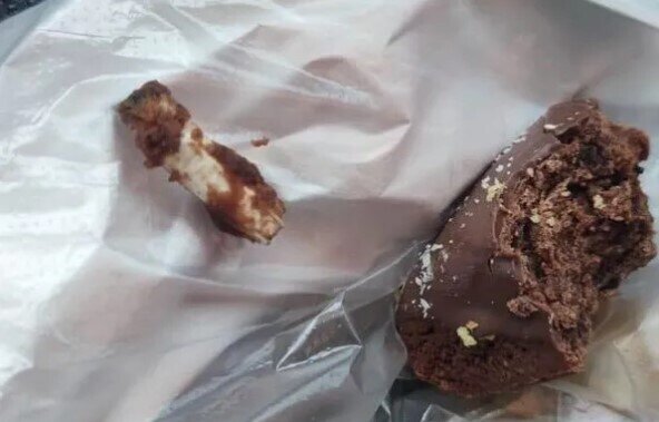 Şirniyyatın içindən siqaret kötüyü çıxdı