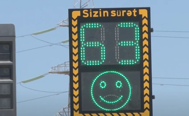 Sürücüləri çaş-baş salan lövhə: "Elə bildim ki, işıqfordur, işləmir"