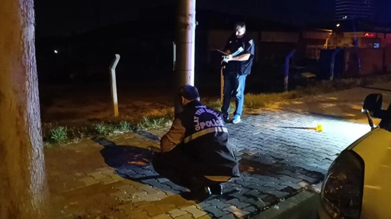 Qadın küçənin ortasında tanımadığı şəxs tərəfindən bıçaqlandı