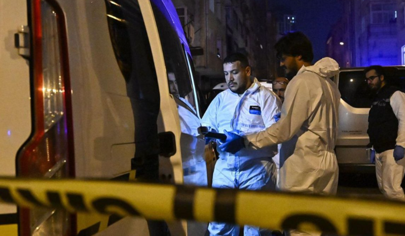 Polis olan oğlunun silahı ilə intihar etdi