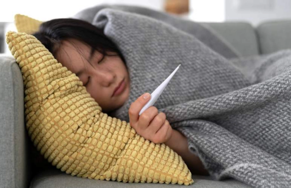 Həkim adi soyuqdəymənin gizli riskləri barədə xəbərdarlıq etdi