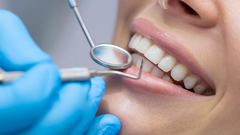 Lisenziyasız fəaliyyət göstərən stomatoloq 5000 manat cərimələndi