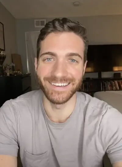 Xəstəlikdən sağalan məşhur aktyor meymunçiçəyi ilə bağlı təcrübəsini bölüşdü - FOTO/VİDEO