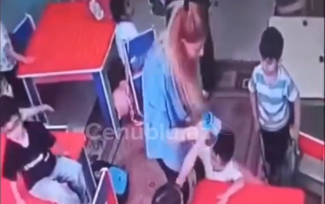 Müəllim şagirdi su qabı ilə vurdu - Araşdırma başladı - Video