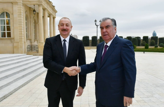 Tacikistan Prezidenti Emoməli Rəhmonun rəsmi qarşılanma mərasimi olub