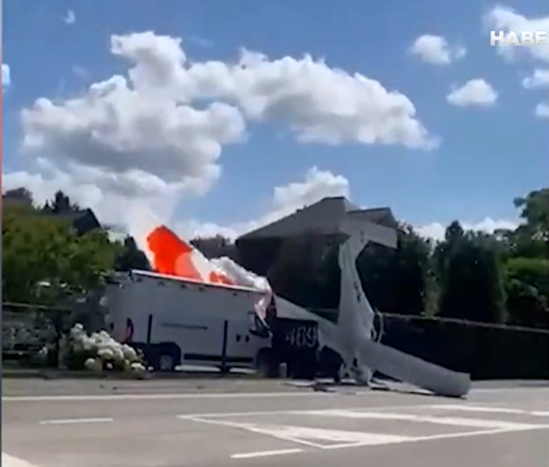 Möcüzəvi kadrlar: Təyyarə qəza etdi, pilotun burnu belə qanamadı-VİDEO