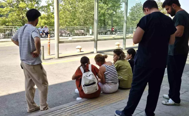 23 yaşlı tibb bacısı iş başındaykən qəflətən vəfat etdi - FOTO