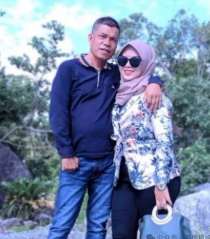 Qadın ərinin toyunda qonaq olduğunu öyrəndi - VİDEO