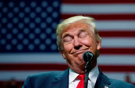 Donald Trampın 10 gülməli FOTOSU - Bu gün ad günüdür