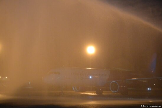 BƏƏ aviaşirkəti Abu Dabidən Bakıya birbaşa uçuşlara başlayır - FOTO