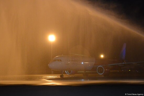 BƏƏ aviaşirkəti Abu Dabidən Bakıya birbaşa uçuşlara başlayır - FOTO