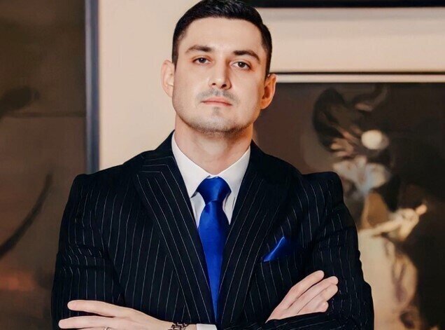 Kafe və restoran sahiblərinin diqqətinə: Səsləndirilən musiqiyə görə ödəniş məcburidirmi? - Vəkildən açıqlama