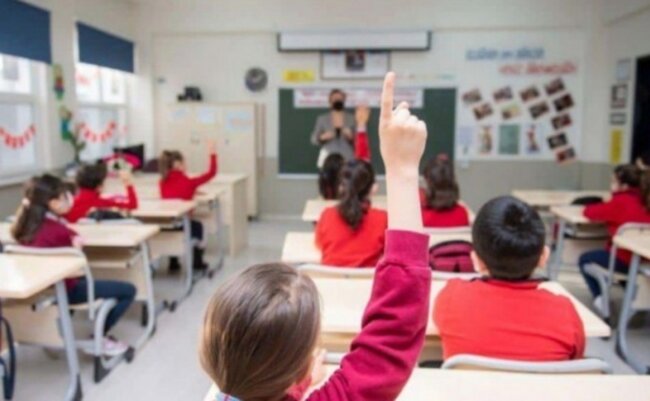 Türkiyədə məktəblərdə tətilin vaxtı uzadıldı