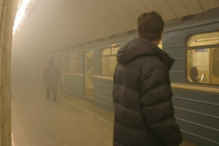 Bakı metrosunda tüstülənmə