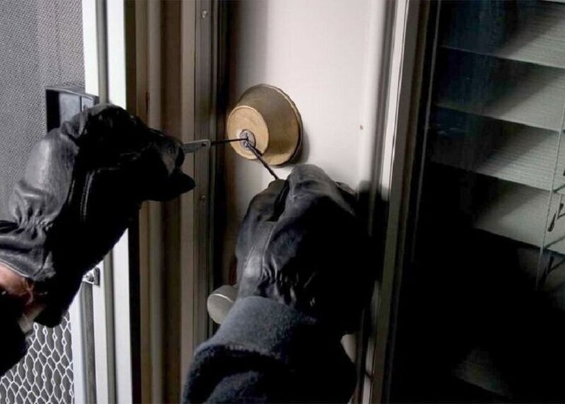 İtaliyada qaraçılar tanınmış idmançını qarət etdilər - VİDEO