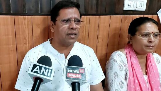 BU DA OLDU: Nəvələri olmadığı üçün oğlunu və gəlinini məhkəməyə verdi