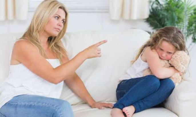 "Valideyn-uşaq münasibətlərində əsas problem çox vaxt kommunikasiya çatışmazlığı ilə bağlıdır" - AÇIQLAMA