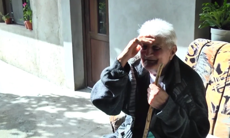 30 il əvvəl yoxa çıxdı: İllər sonra eyni paltarla QAYITDI - FOTOLAR