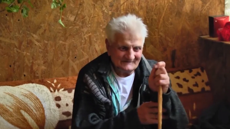 30 il əvvəl yoxa çıxdı: İllər sonra eyni paltarla QAYITDI - FOTOLAR