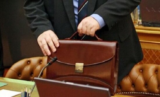 Nazirlikdə yüksək vəzifəli şəxs İŞDƏN ÇIXARILDI