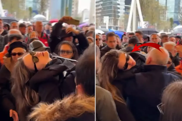 Məşhur müğənninin qızı atasının dəfni zamanı pisləşdi