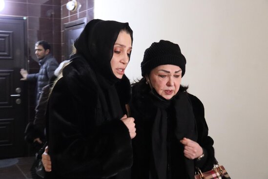 Xalq artisti Ramiz Novruzun son mənzilə yola salınır-FOTOLAR-YENİLƏNİR