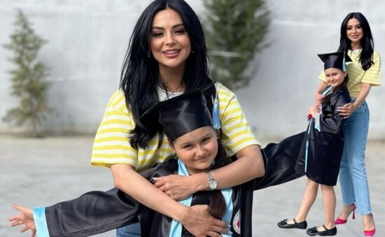 Vüsalənin qızı ibtidai sinfi bitirdi - FOTOLAR