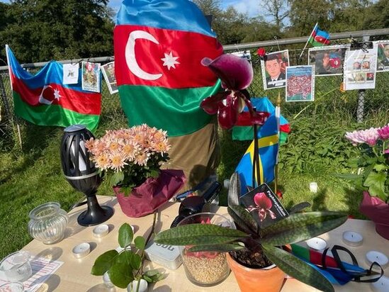 Dünyanın bir neçə şəhərində Anım Gününə həsr olunmuş aksiya təşkil edilib - FOTO