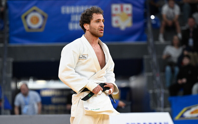 Hidayət Heydərov gümüş medal qazandı