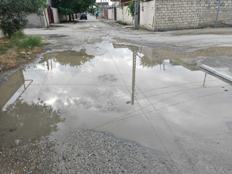 Bərbad yollar Sumqayıt sakinlərini BOĞAZA YIĞIB: Qurumlar niyə FİKİR VERMİR? - ŞİKAYƏT