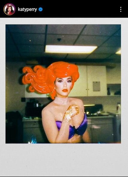 Dünyaca məşhur müğənninin geyimi başına iş açdı - FOTO/VİDEO