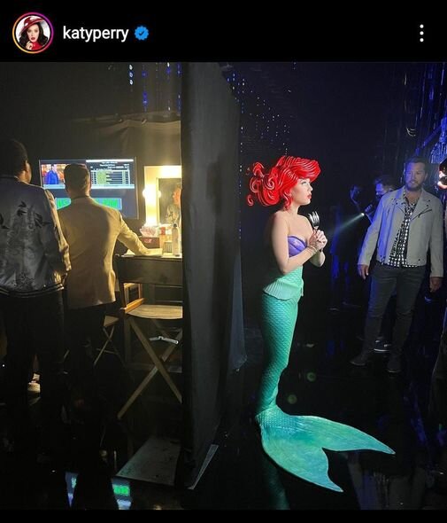 Dünyaca məşhur müğənninin geyimi başına iş açdı - FOTO/VİDEO