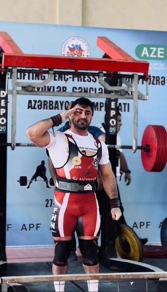 Üstünə ştanq düşən idmançı: "Huşum getdimi, ayağım sürüşdümü, özüm də bilmədim" - FOTO/VİDEO