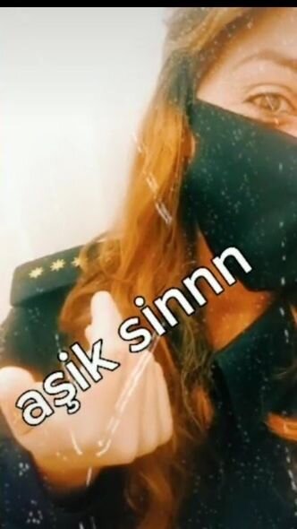 Müdafiə Nazirliyindən özünü hərbi polis kimi təqdim edən qadınla bağlı AÇIQLAMA - FOTO