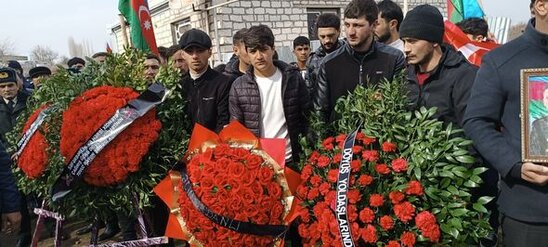Şəhid Eşqin Hüseynov ilə vida mərasimi keçirilir - FOTO
