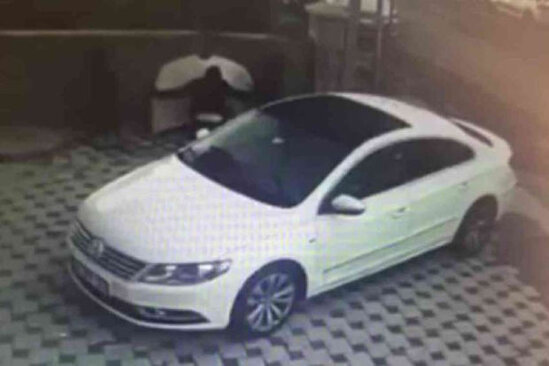 İstanbulda avtomobil kapotlarını oğurlamaqla məşğul olan şəxs saxlanılıb - VİDEO