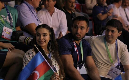 Leyla Əliyeva İslamiadada güləşçilərin çıxışlarını izləyir - FOTO