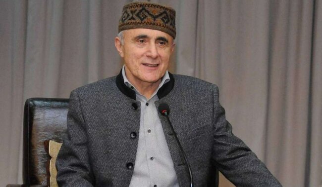 Xalq artisti maşınını niyə palçıqlı sürür?