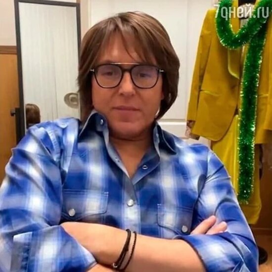 Xəstəliyini parik və qrimlə də gizlədə bilmir - FOTOLAR