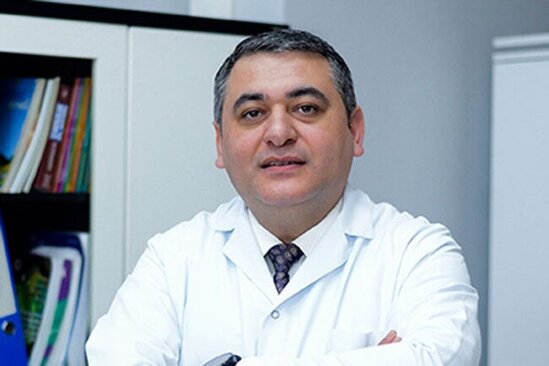 Koronavirusa yoluxan cərrahın vəziyyəti yaxşılaşır