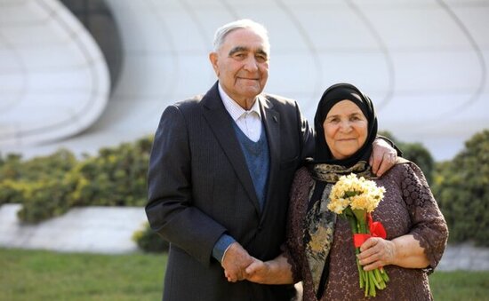 Xoşqədəm valideynlərinin evlilik ildönümünü qeyd etdi