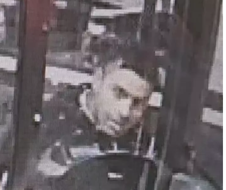 Avtobusda gənc qıza cinsi zorakılıq etdi, heç nə olmamış kimi dayanacaqda düşdü