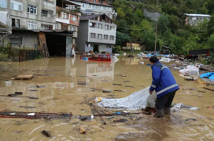 "Bu ay yağıntı kənd camaatına divan tutdu" - ŞƏRH